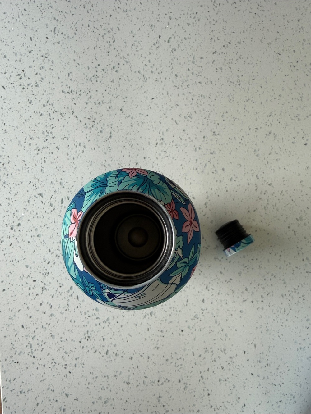 Corkcicle x Vineyard Vines Canteen Bottle - Picture 7 of 9